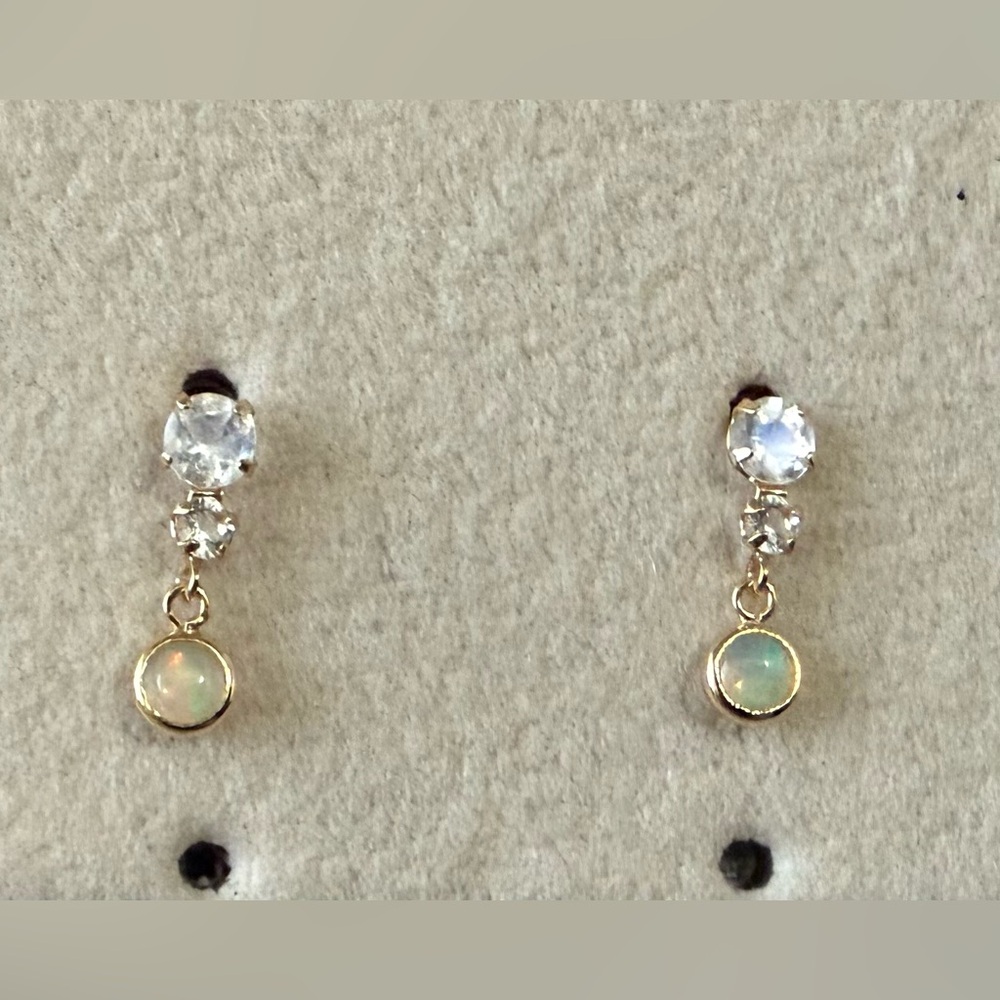 🚫SOLD🚫 18K Solid Gold Moonstone and Topaz Dangle Earrings Dainty - Picture 2 of 7